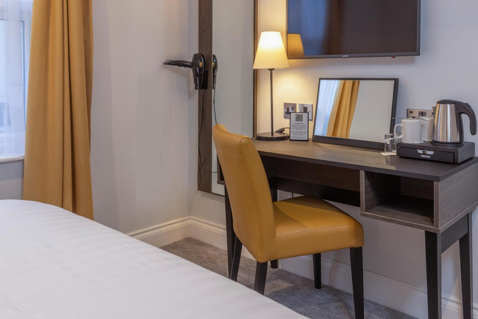Best Western Kensington Olympia Hotel London Bagian luar foto