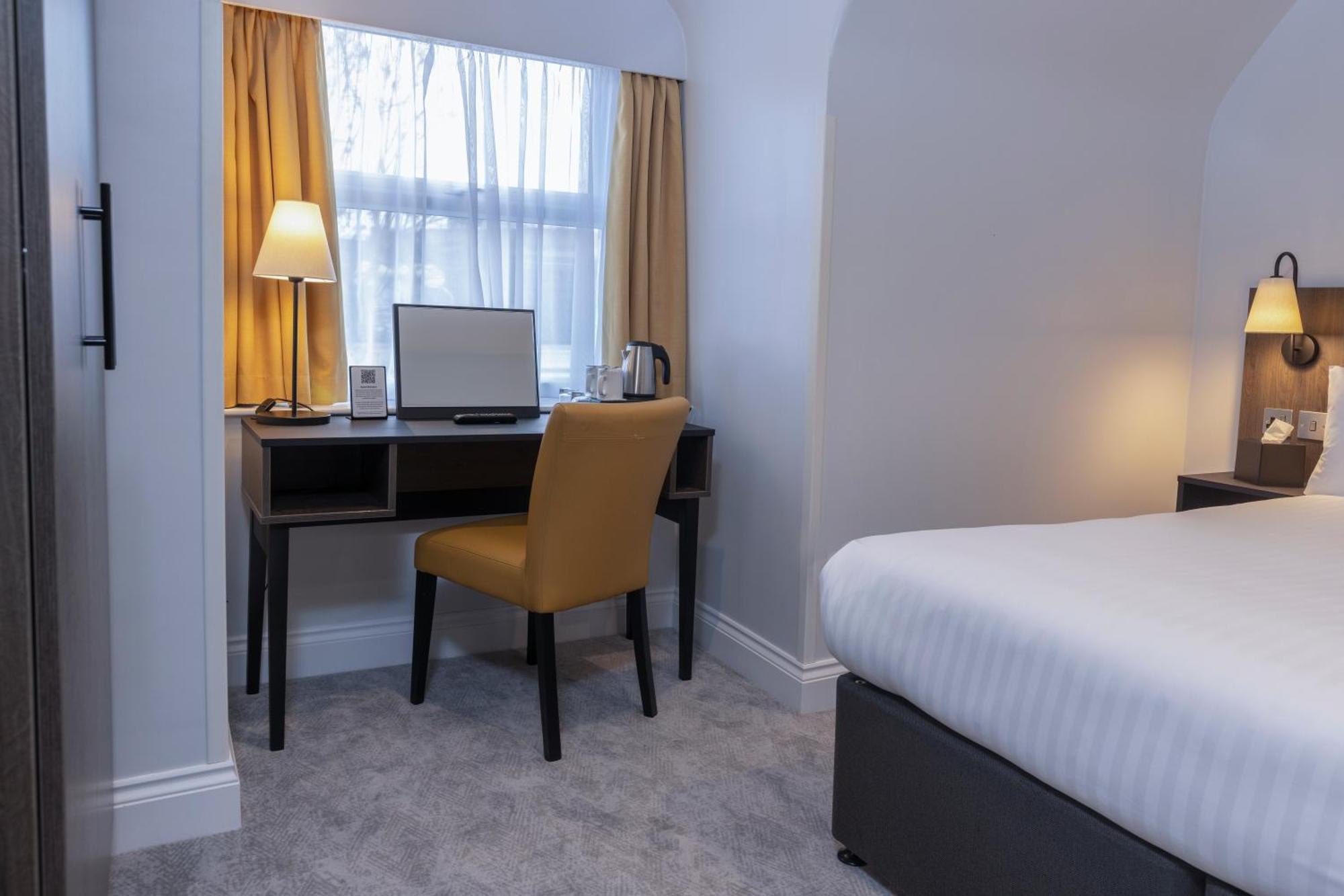 Best Western Kensington Olympia Hotel London Bagian luar foto