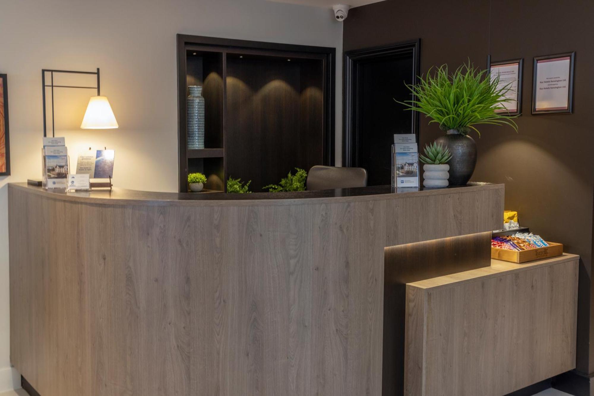 Best Western Kensington Olympia Hotel London Bagian luar foto
